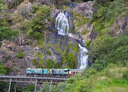Pociąg, Skały, Wodospad, Barron Falls, Queensland, Australia