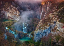 Chorwacja, Plitvice, Park Narodowy Jezior Plitwickich, Wodospad, Góry, Skały, Jeziora, Krzewy