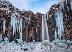 Zima, Wodospad, Svartifoss Falls, Skały, Sople, Park Narodowy Vatnajokull, Islandia