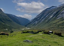 Norwegia, Domy, Dolina Stryn, Góry