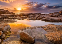 Republika Południowej Afryki, Półwysep Przylądkowy, Plaża Boulders Beach, Zachód słońca, Morze, Kamienie