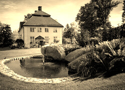 Sepia