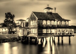 Sepia
