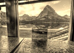 Sepia