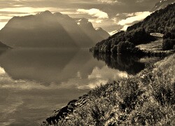 Sepia