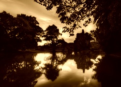 Sepia