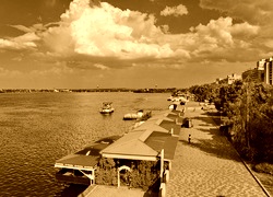 Sepia
