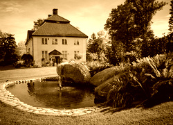 Sepia