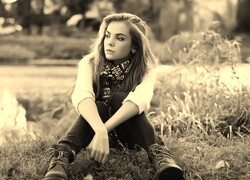 Sepia