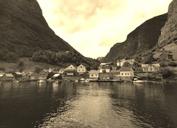 Sepia