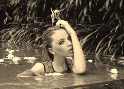 Sepia