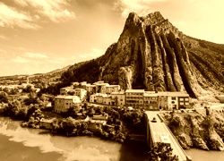 Sepia