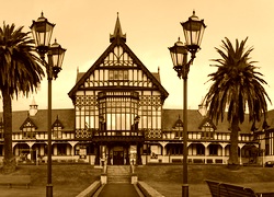 Sepia