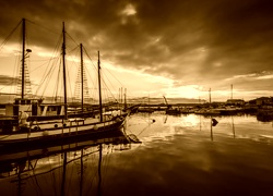 Sepia