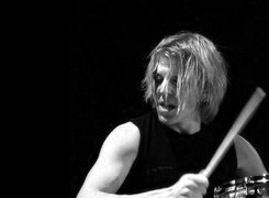 Szary