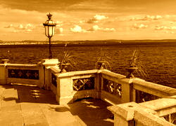 Sepia
