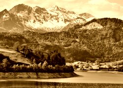 Sepia