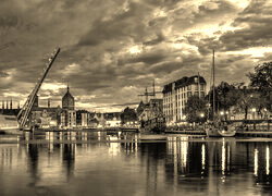 Sepia