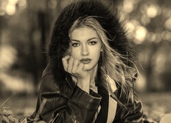 Sepia