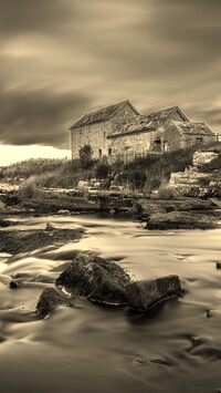 Sepia