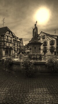 Sepia