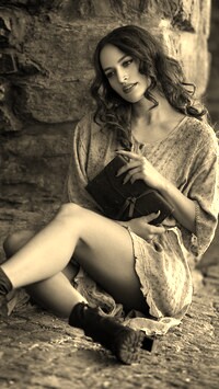 Sepia