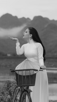 Szary