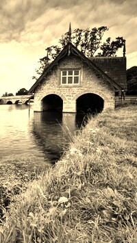 Sepia