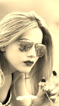 Sepia