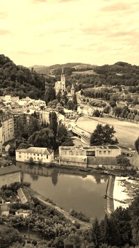 Sepia