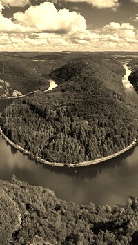 Sepia