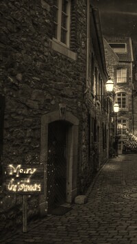 Sepia