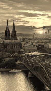 Sepia