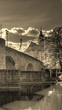 Sepia