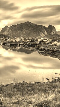 Sepia