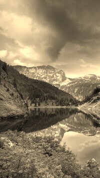 Sepia