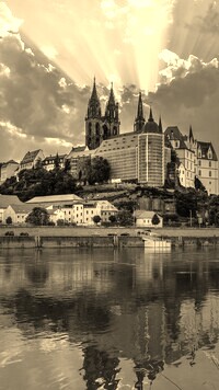 Sepia