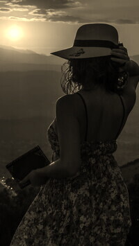 Sepia