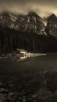 Sepia