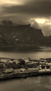 Sepia