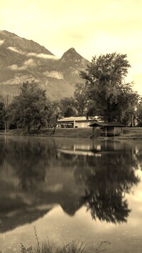 Sepia