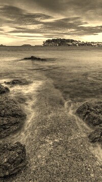 Sepia