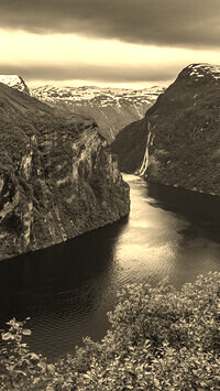 Sepia