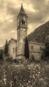 Sepia