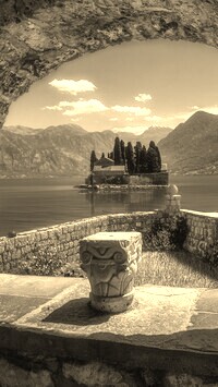 Sepia