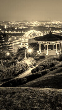 Sepia