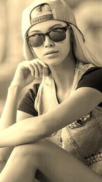 Sepia