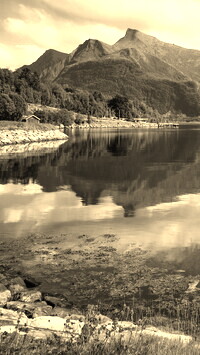Sepia