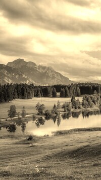 Sepia
