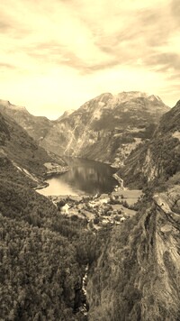 Sepia